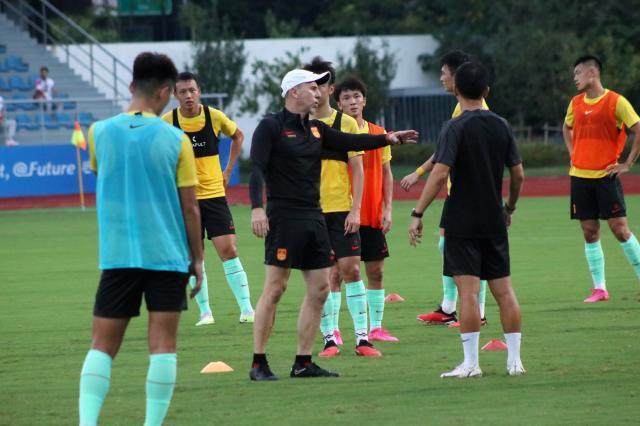 足球直播-男足打响亚运第一枪 20年后重逢印度延续好运？