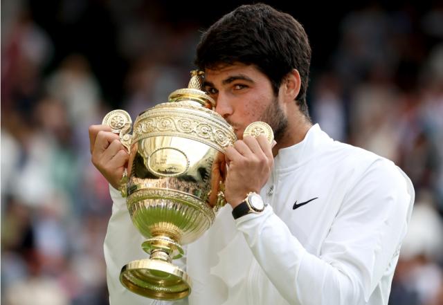 足球比分-抢下温网、捍卫第一 这才是新王阿卡的加冕时刻！